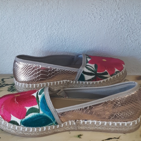 Embroidered  espadrilles